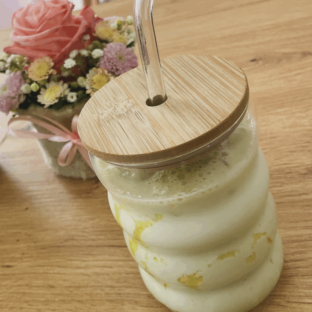 Matcha Latte Café Krümel